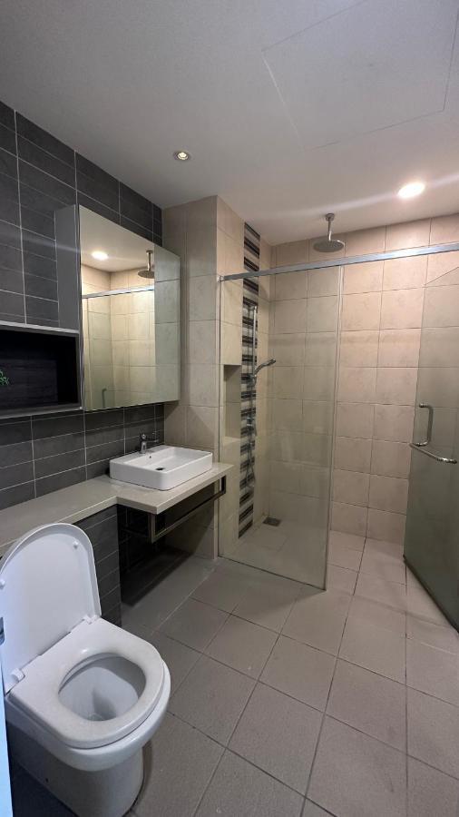 Skyline View In Bukit Bintang The Robertson 42F Apartment Куала Лумпур Екстериор снимка