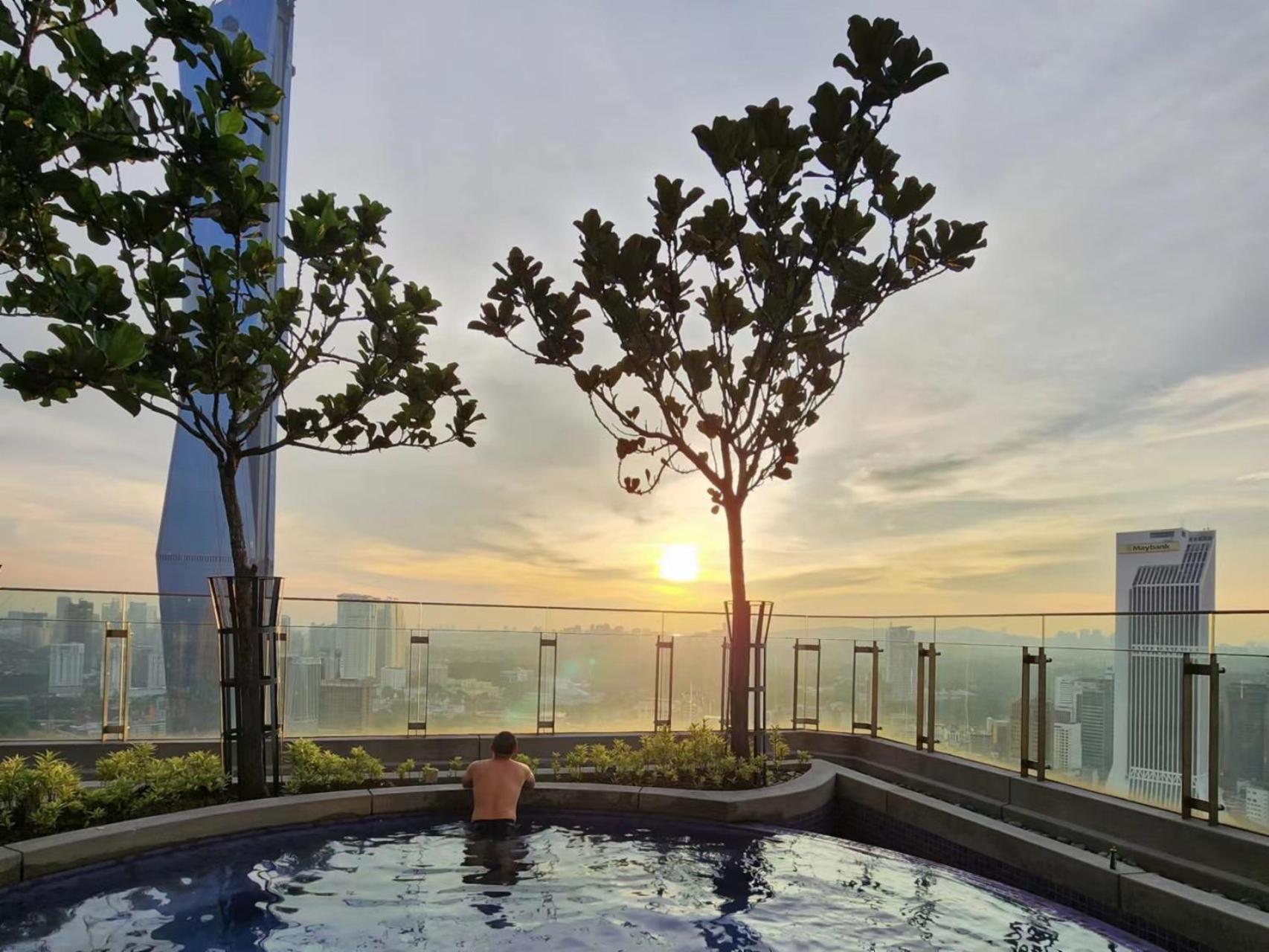 Skyline View In Bukit Bintang The Robertson 42F Apartment Куала Лумпур Екстериор снимка