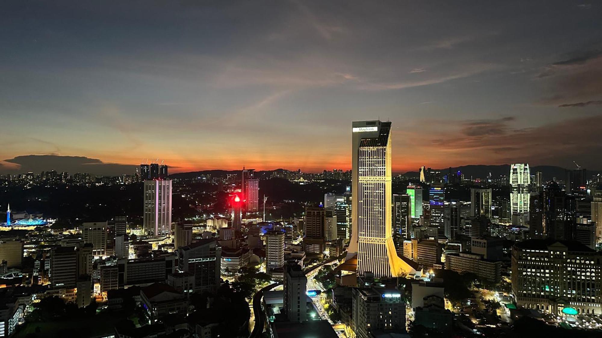 Skyline View In Bukit Bintang The Robertson 42F Apartment Куала Лумпур Екстериор снимка