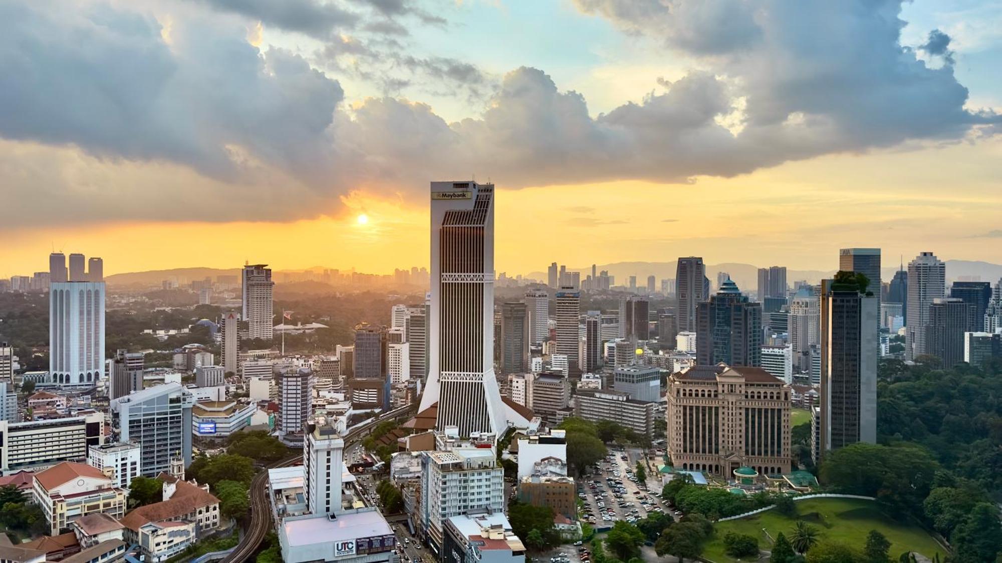 Skyline View In Bukit Bintang The Robertson 42F Apartment Куала Лумпур Екстериор снимка