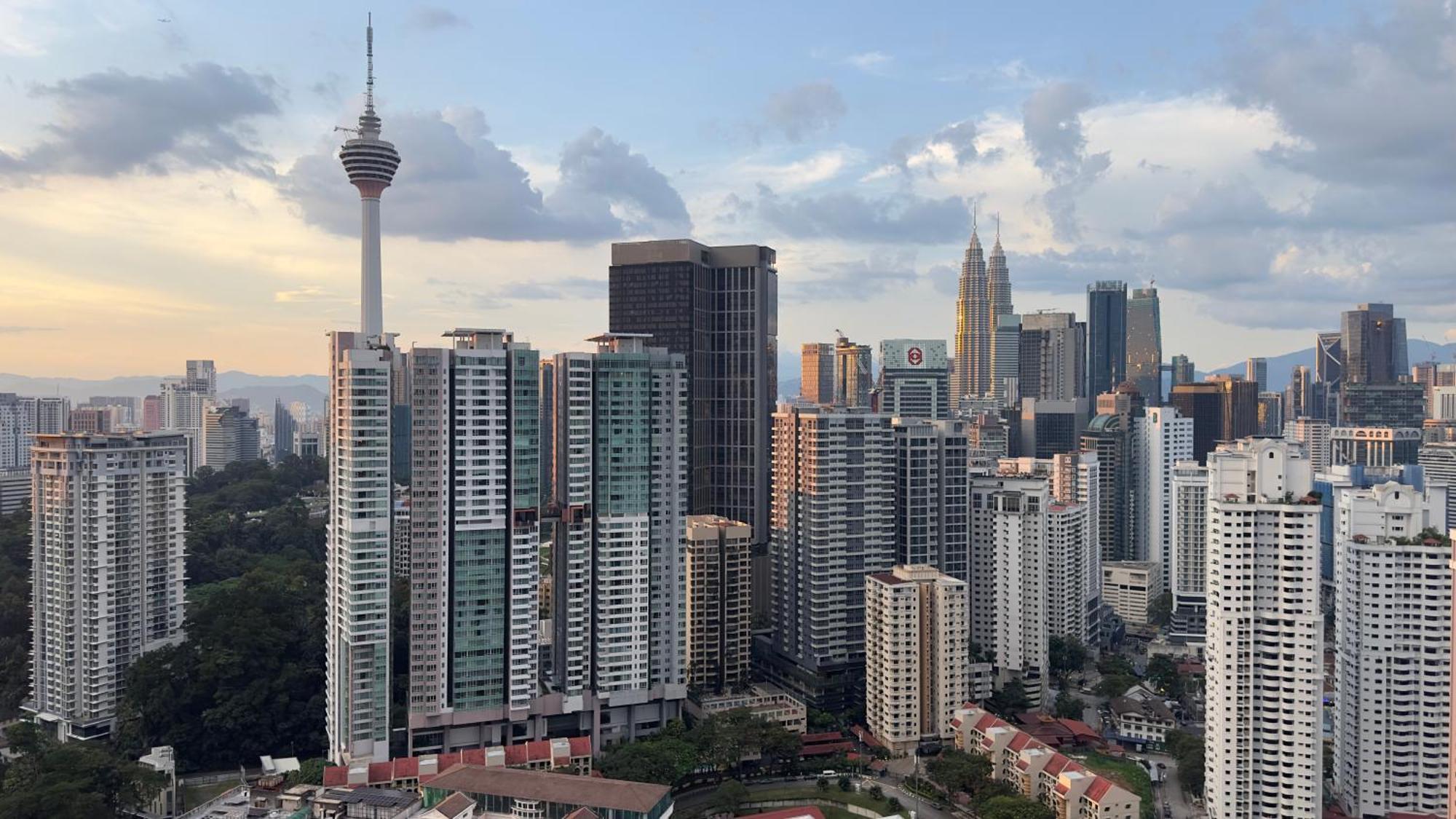 Skyline View In Bukit Bintang The Robertson 42F Apartment Куала Лумпур Екстериор снимка